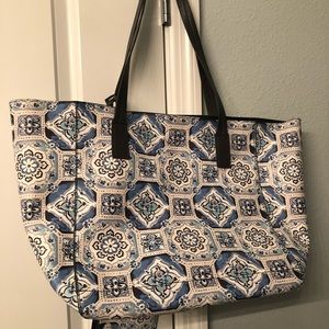 Large tote